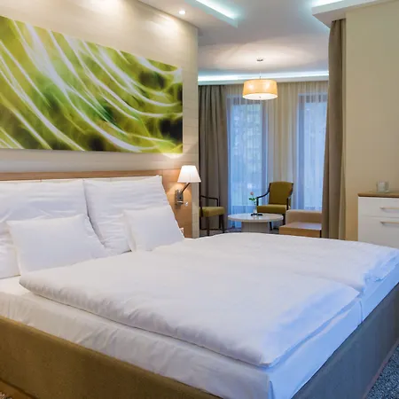 Bh Kristaly Hotel Debreţin