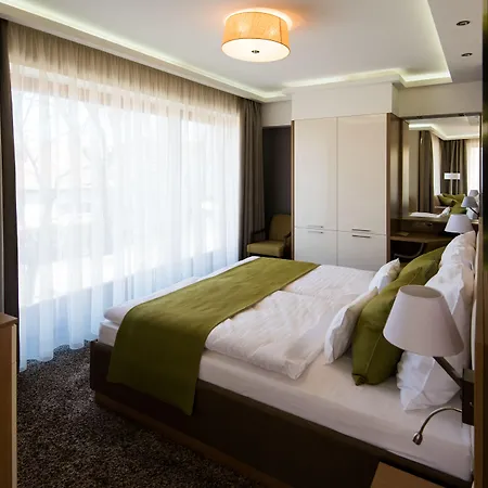 Bh Kristaly Hotel 3*
