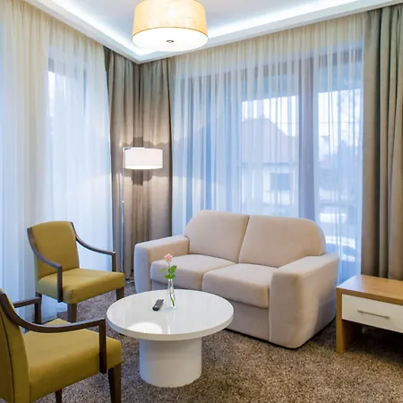 Hotel Bh Kristaly Debreţin