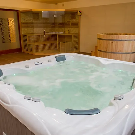 Hotel Bh Kristaly Debreţin