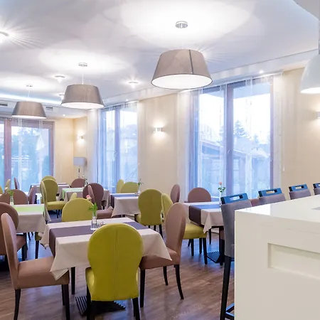 Hotel Bh Kristaly Debreţin